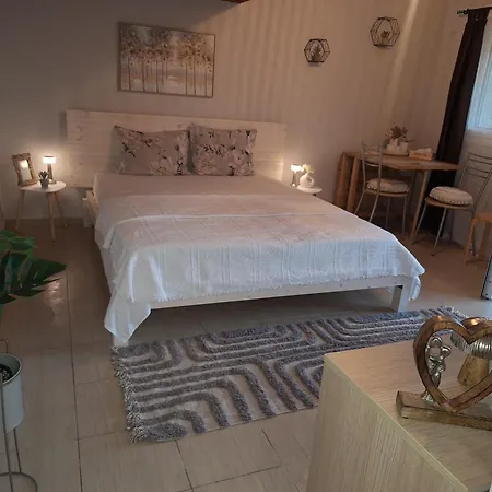 Πανσιόν Elena's Retreat Paradise *